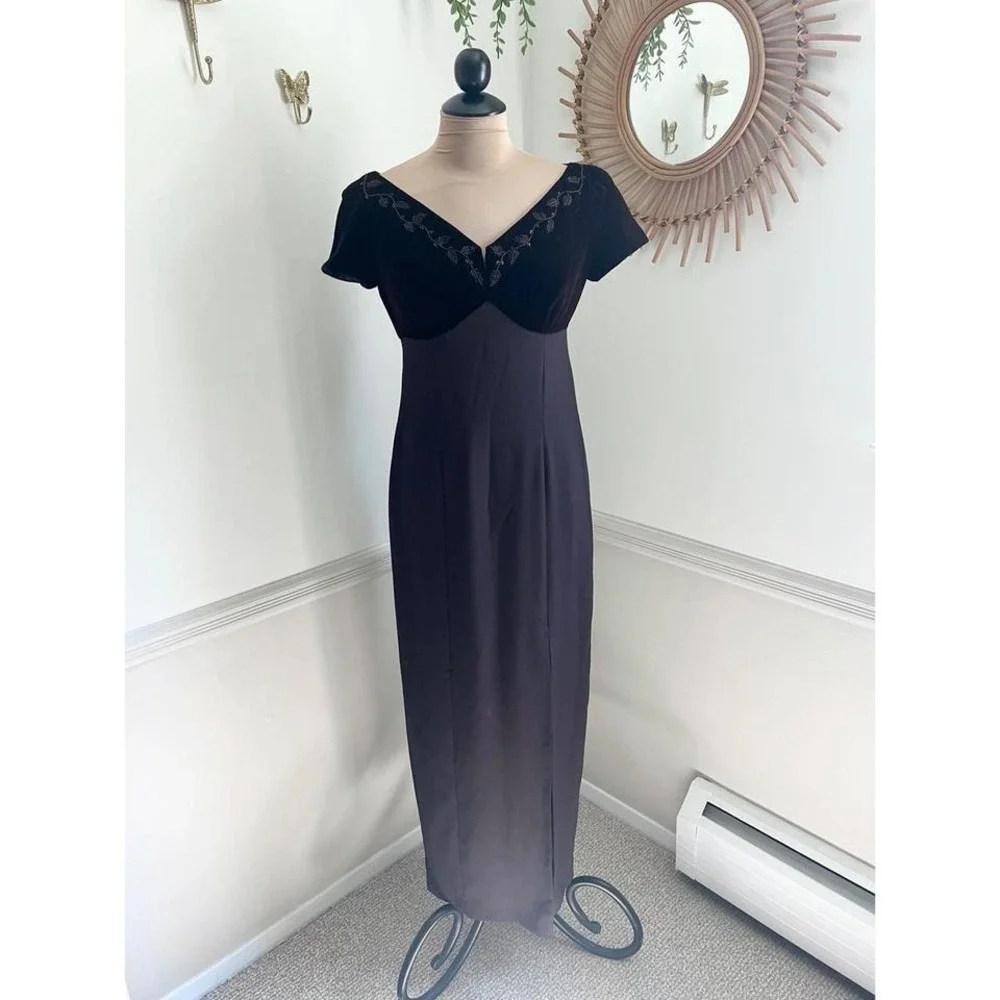 liz claiborne evening dresses Vintage Liz Claiborne Brown‎ Velvet Embroidered Evening Gown Wedding Dress